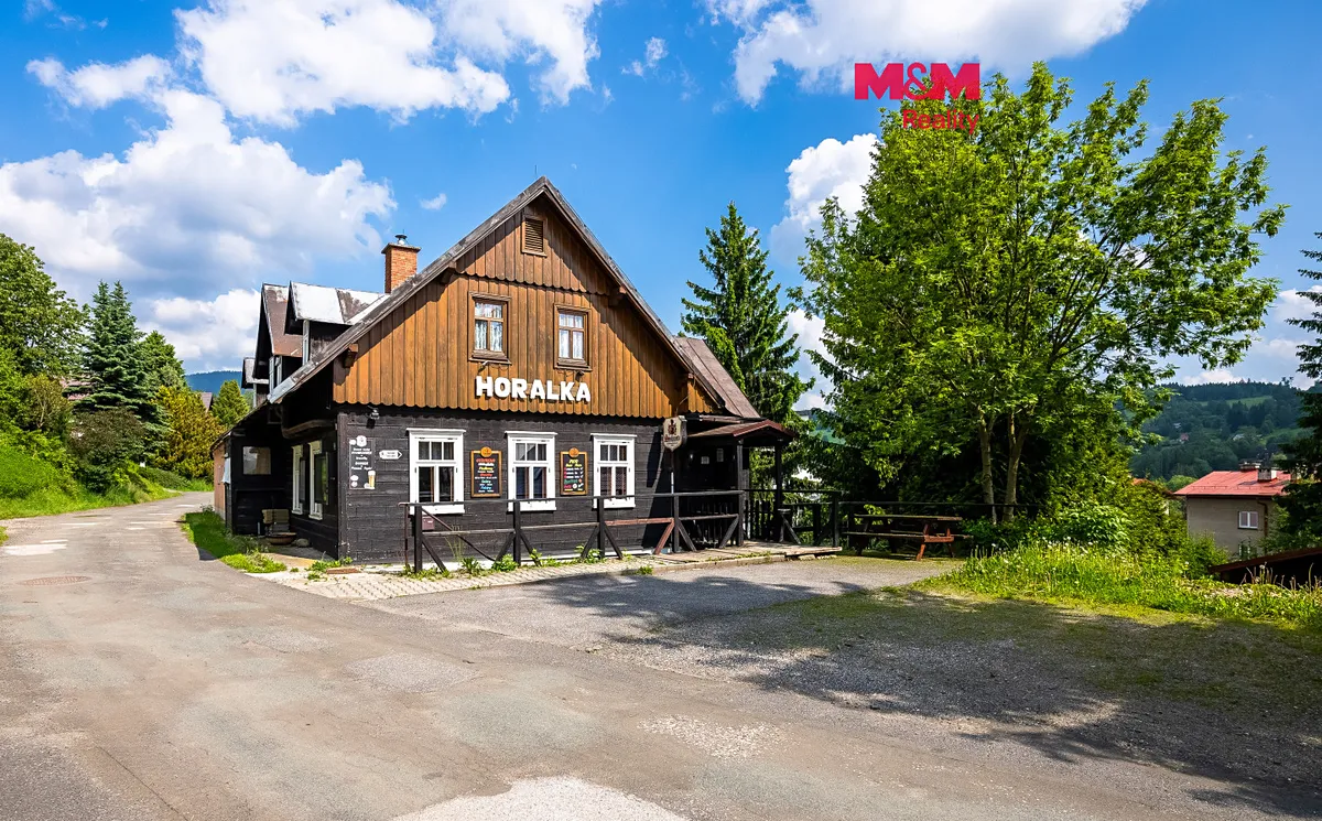 Prodej ubytovacího zařízení 374 m²
